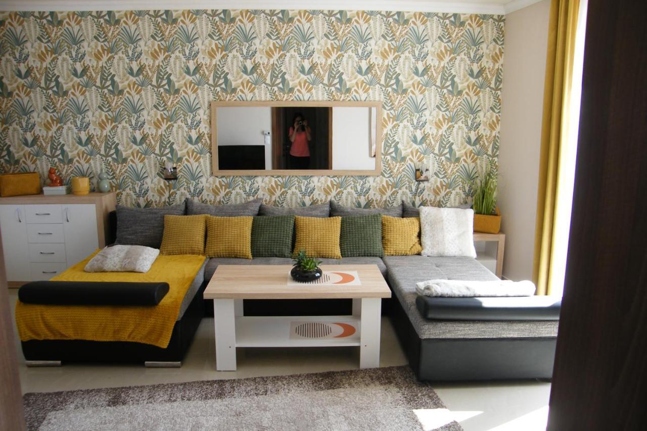 Unicum Apartman Hajduszoboszlo Ngoại thất bức ảnh
