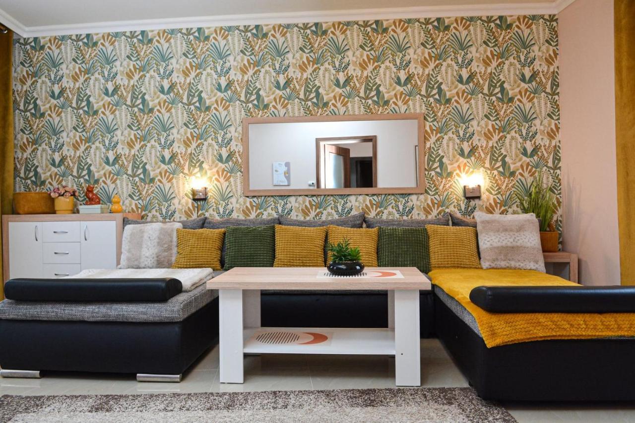 Unicum Apartman Hajduszoboszlo Ngoại thất bức ảnh