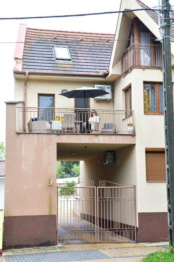 Unicum Apartman Hajduszoboszlo Ngoại thất bức ảnh