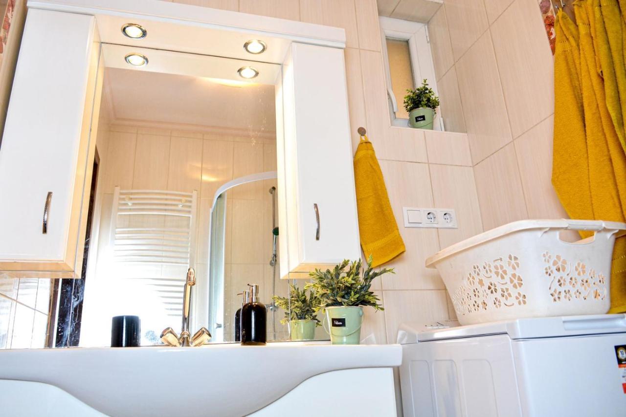 Unicum Apartman Hajduszoboszlo Ngoại thất bức ảnh