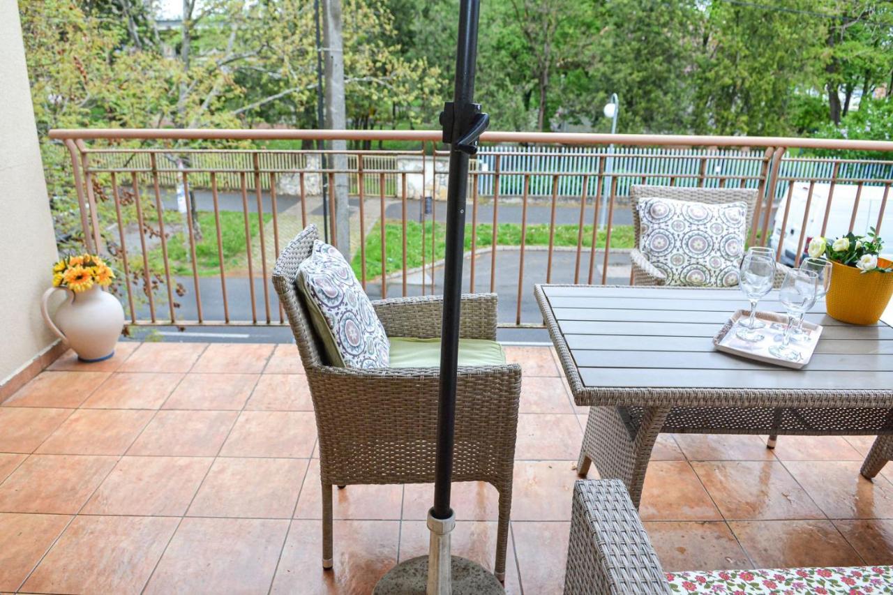 Unicum Apartman Hajduszoboszlo Ngoại thất bức ảnh